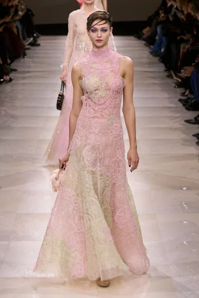 Look 10